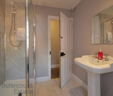 1 bedroom in a house share to rent - Photo 5