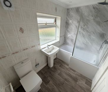 3 bed Semi-Detached - To Let - Photo 6