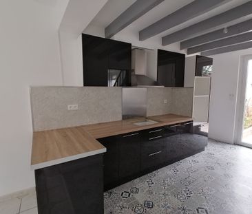 Location Maison 5 pièces 106m² STE SAVINE 10300 - Photo 2