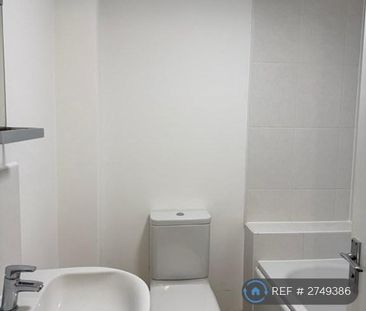 2 bedroom end of terrace house to rent - Photo 1