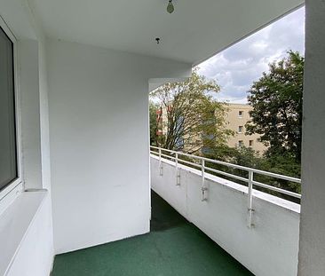 Balkon-Oase: Helle 2-Zimmer-Wohnung in Neumühl - Foto 2