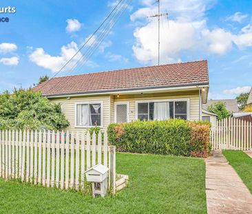 3 Bedroom Family home & Close to Town - Photo 6