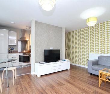 2 bedroom apartment to rent - Photo 3