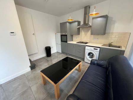 Kelsall Terrace, Leeds - Photo 3