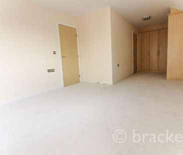 4 bedroom apartment to rent - Photo 6