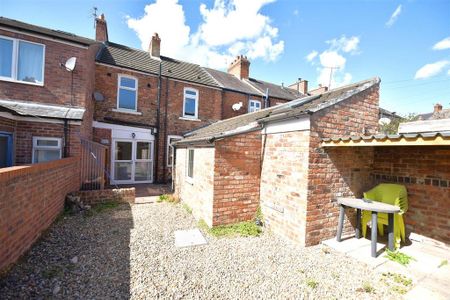 1 bedroom terraced house to rent - Photo 3