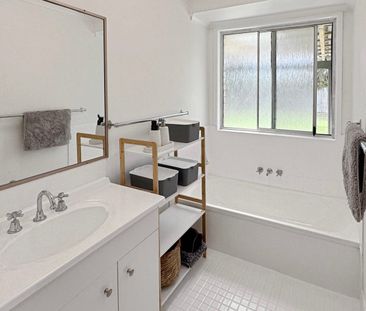 Fresh, Functional & Ready to Move In! - Photo 4