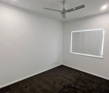$650 PER WEEK - Photo 1