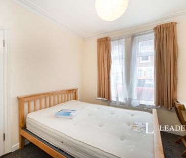 3 bedroom house to rent Goodwood Road, Southsea, PO5 - Photo 2