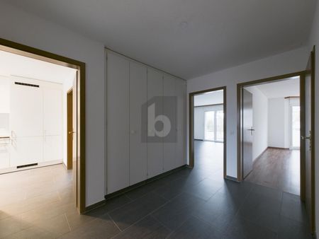 MODERN, KOMFORTABEL UND MIT GEMÜTLICHEM BALKON - Photo 5