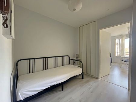 Location Appartement 2 pièces 27m² - Photo 2