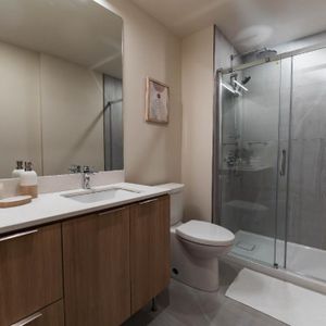 Hemisphere, condo 3 1/2 haut de gamme à Pointe-Claire Montréal à louer - appartement / logement - Photo 2