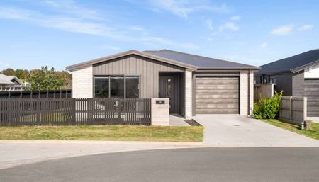 Refreshing Outlook - Photo 3