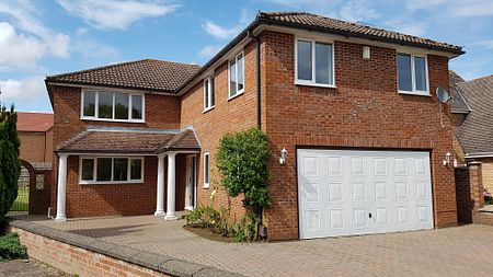 Friars Close, Shrivenham, SN6 - Photo 4