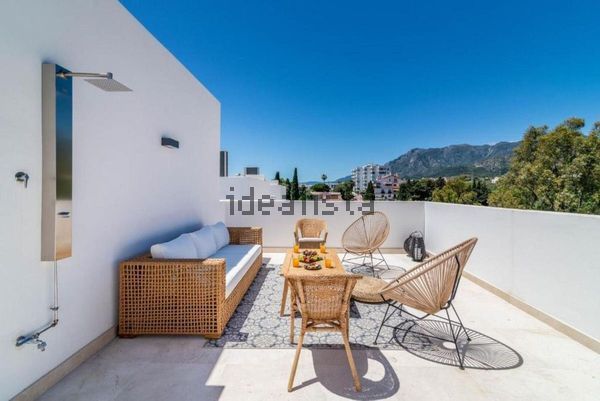 Alquiler de chalet adosado en Calle e - Photo 1