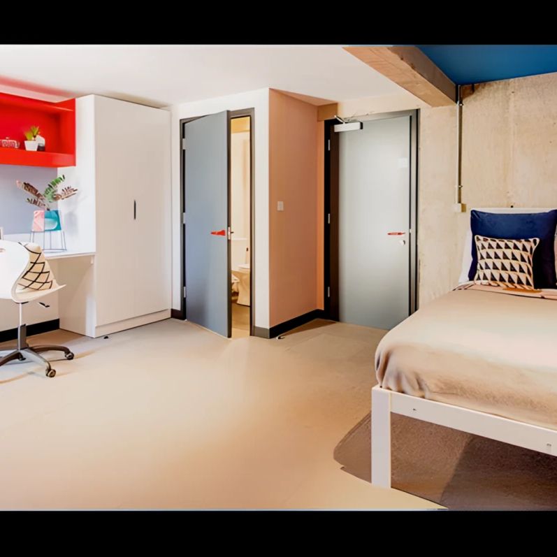 Premium Room in 2 Bed Apartment - Photo 1
