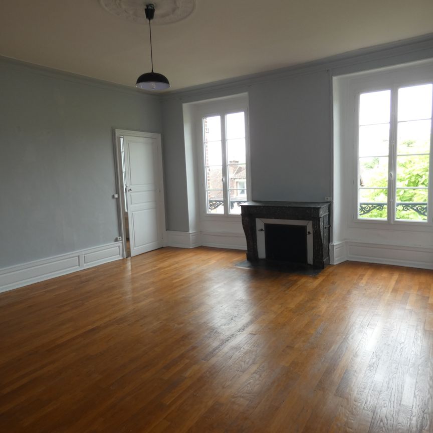 Location Appartement 3 pièces 117m² JOIGNY 89300 - Photo 1