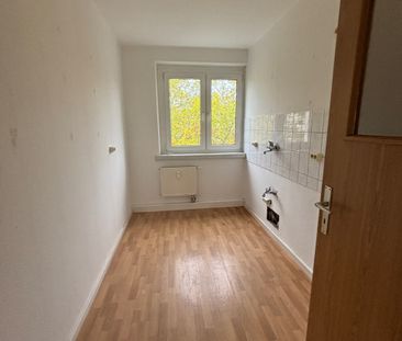 3-RW / Etage 4 von 5 / Küche und Bad mit Fenster / Kautionsfrei - Foto 1