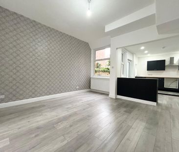 3 bedroom terraced house to rent - Photo 2