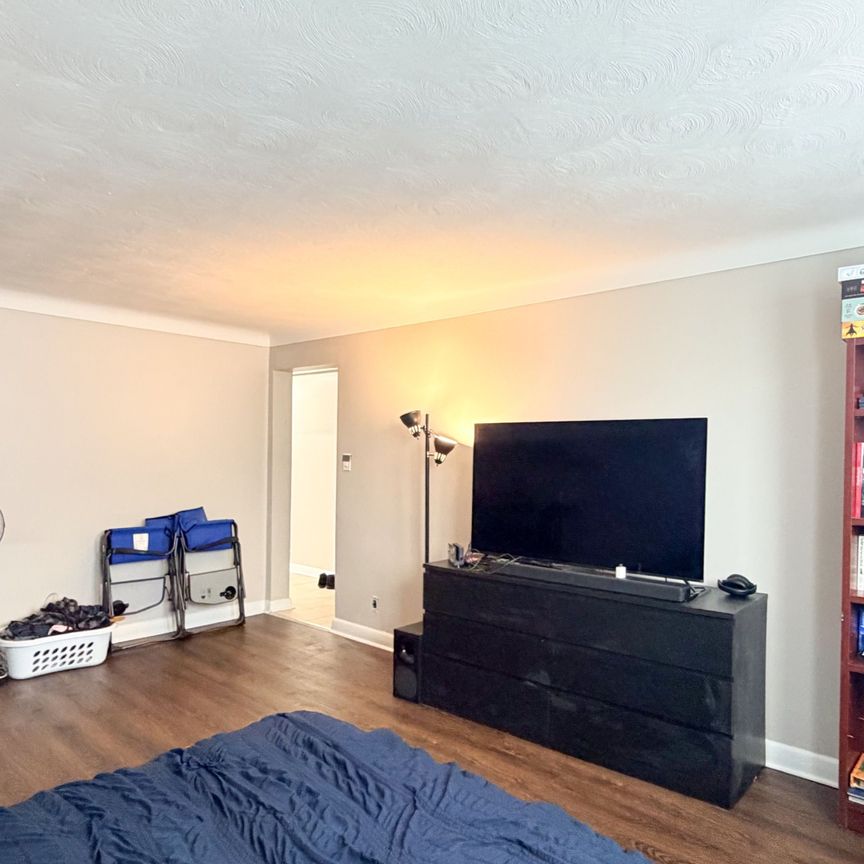 For Lease - 365 Tillbury Avenue Unit# 1, Carlingwood - Westboro and Area, Ontario - Photo 1