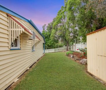 6 Woodgate Street, Churchill QLD 4305 - Photo 2