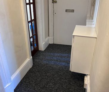 2 Bed Flat, Allison Street, G42 - Photo 3