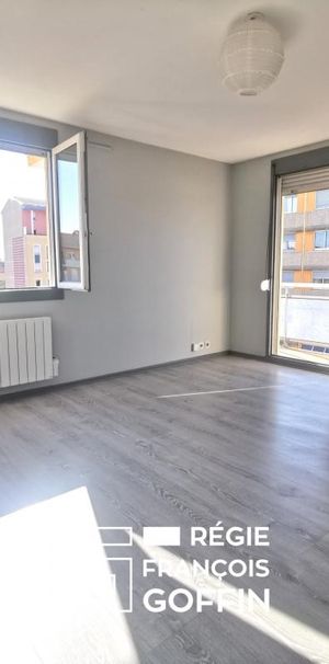 Location Appartement 2 pièces 51m² VILLEFRANCHE SUR SAONE 69400 - Photo 1