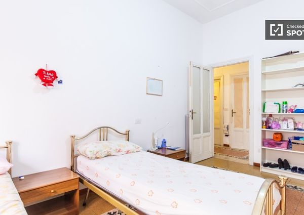 Piazza Ragusa, Rome, Lazio 00182