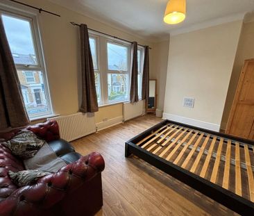 5 bedroom terraced house to rent - Photo 2