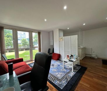 Studio to rent - Photo 1