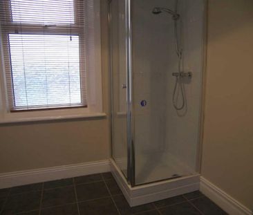 2 bedroom maisonette to rent - Photo 4