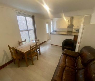 5 bedroom house to rent - Photo 1