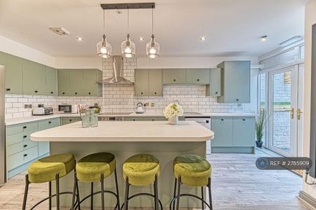 1 bedroom in a house share to rent - Photo 5