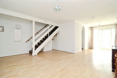 Nicola Close, South Croydon, CR2 6NB - Photo 3