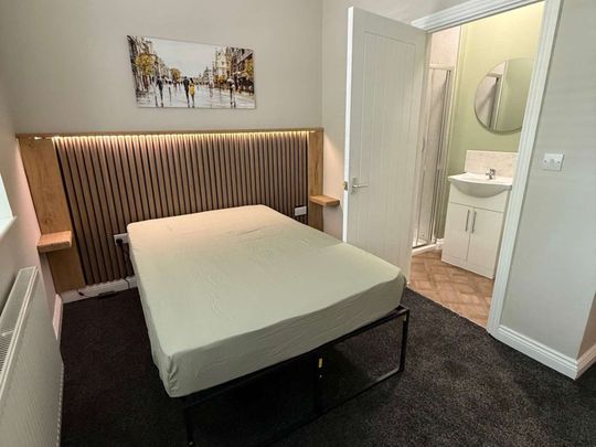 Church Street Church Street: Room 2 - Photo 1