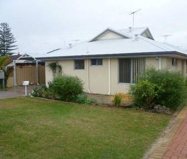 Quiet Villa Prime Location - Photo 6