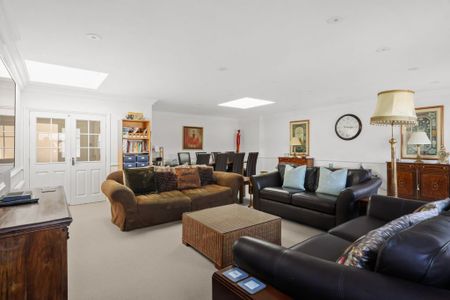 3 bedroom penthouse to rent - Photo 3