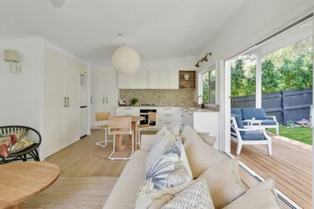 Light Filled Rear 2 Bedroom Cottage - Photo 2