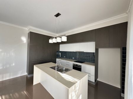 Low Maintenance Living in Sought after Location. - Photo 5