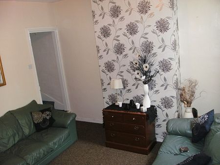 4 Bedroomed Student House - Photo 5