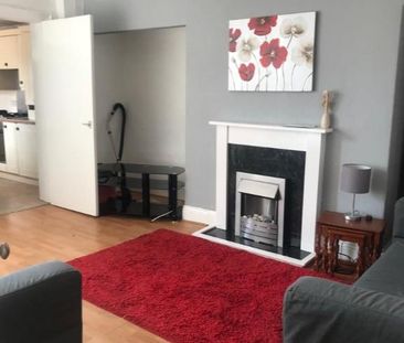 3 bedroom flat to rent - Photo 6