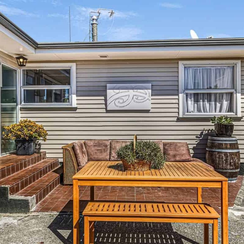 3-bedroom Gem in Onekawa - Photo 1