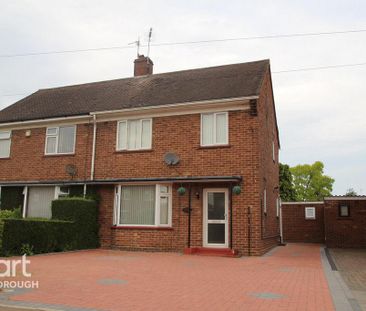 3 bedroom semi-detached house to rent - Photo 3