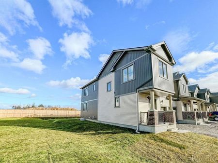 For Lease - 192 Robert Perry Street, North Grenville, Ontario - Photo 2