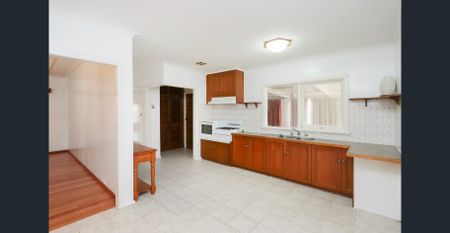 ROOM FOR THE WHOLE FAMILY! - Photo 5