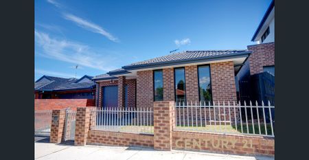 Modern 3-Bedroom Home in Prime Dandenong Location - Photo 5