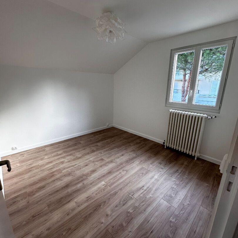 Maison Rueil Malmaison 68.12 m² - surface au sol 101.38m² - Photo 1