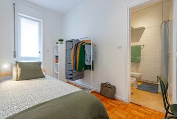Mieszkanie na wynajem - 180 m² - 1 pokój Porto Porto