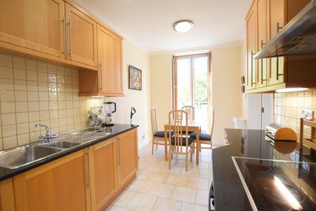 William Court, London, NW8, St Johns Wood - Photo 5