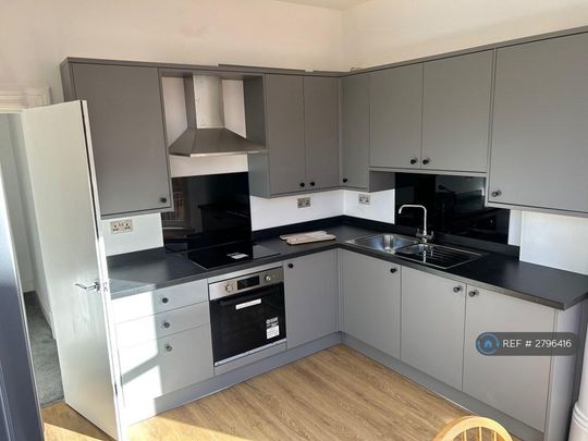 2 bedroom maisonette to rent - Photo 1